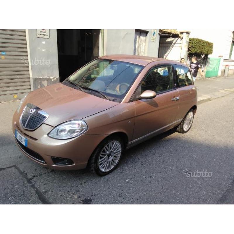 Lancia Ypsilon 1.3 mjt 90cv