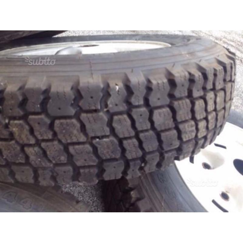 Gomme e cerchi defender