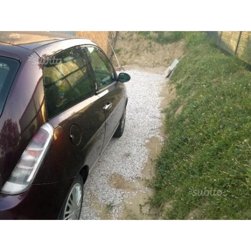 Lancia ypsilon 1.2 benzina