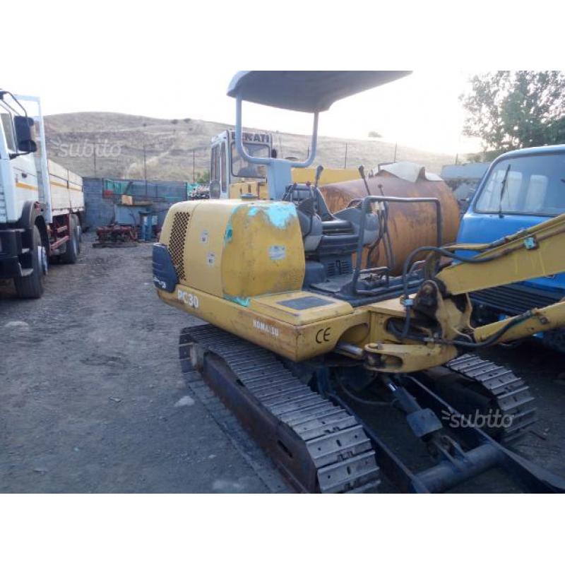 Komatsu pc 30 r7 e escavatore 32q