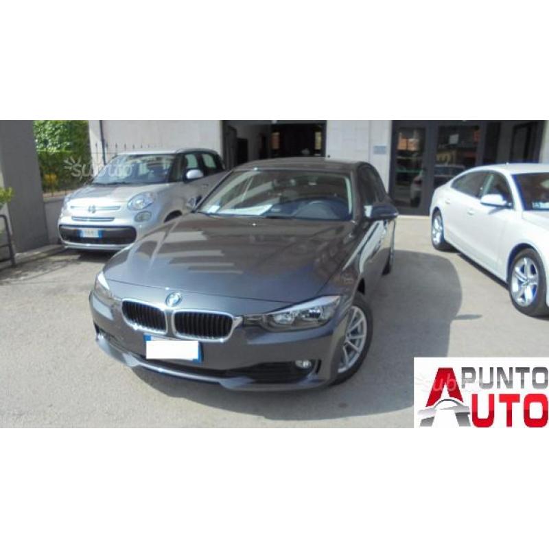 Nuova bmw 318d touring steptronic 5mila km