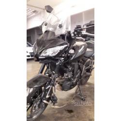 Kavasaki versys 650 modello duos black del 2015