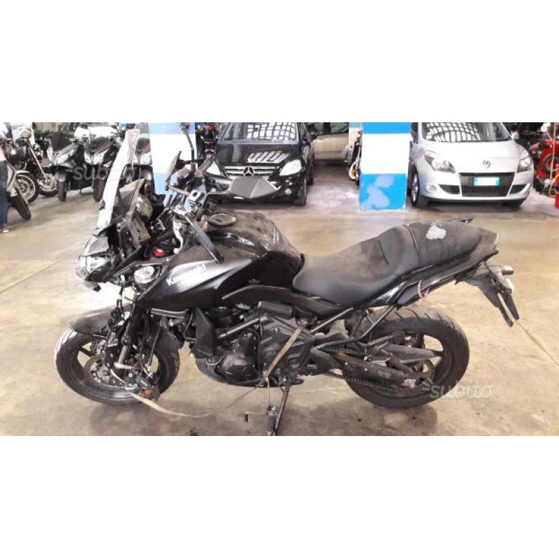 Kavasaki versys 650 modello duos black del 2015