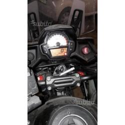 Kavasaki versys 650 modello duos black del 2015