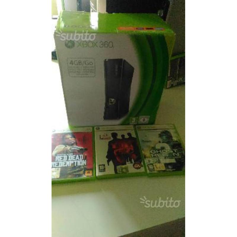 XBox 360 4Gb, 3 giochi, joypad, batt.di riserva