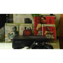 XBox 360 4Gb, 3 giochi, joypad, batt.di riserva