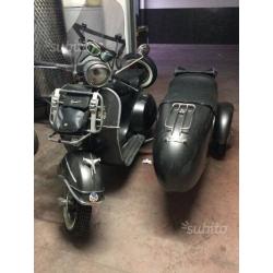 Piaggio Vespa G.T VNL2T 123.4 con Sidecar Leggi