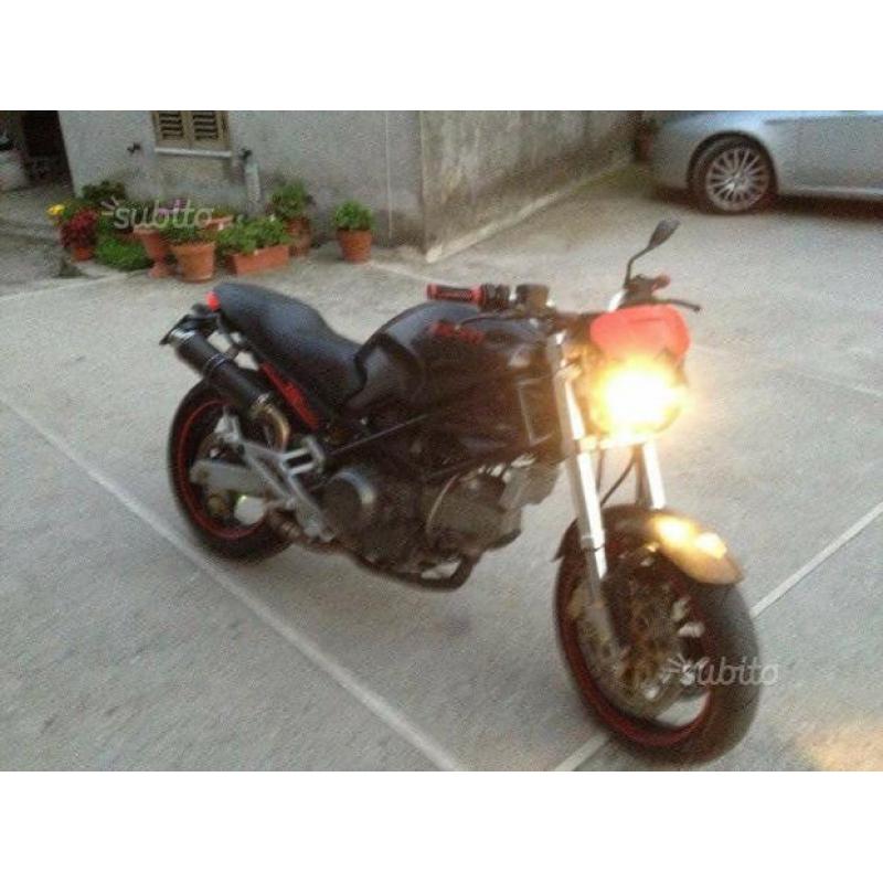 Ducati monster dark 750