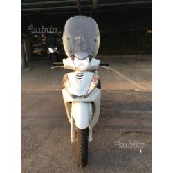 Honda sh300