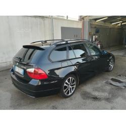 Splendida BMW 320 d automatic futura