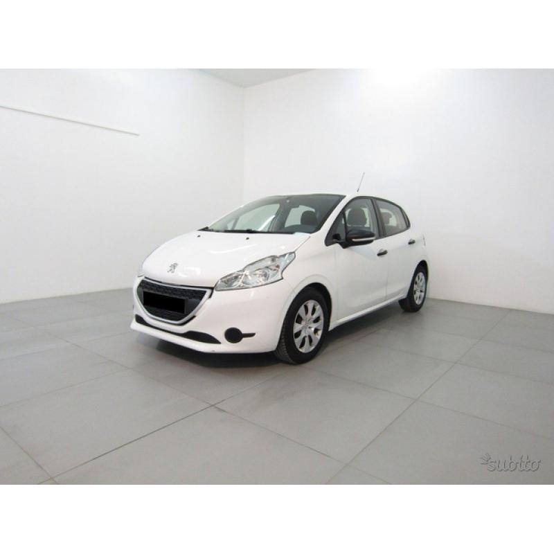 PEUGEOT 208 1.4 HDi Business