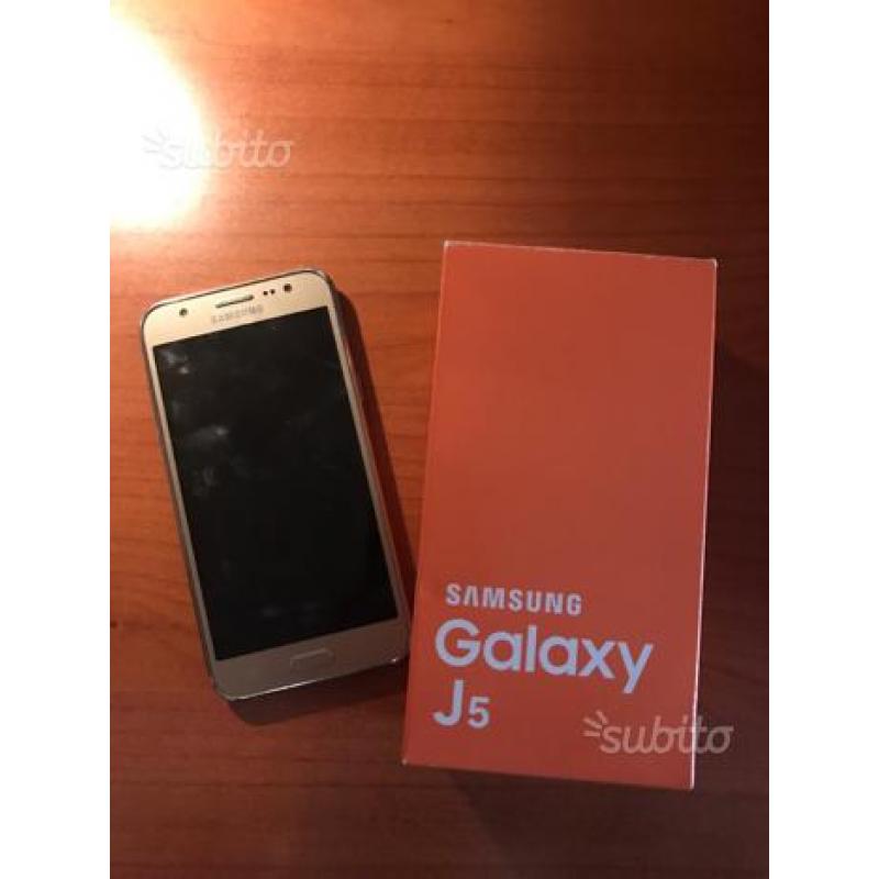 Samsung j5 modello j500fn