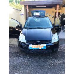 FORD Fiesta 3ª serie - 2004