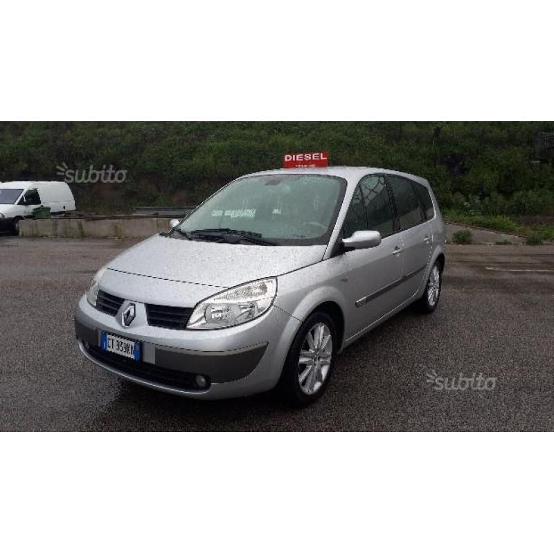 RENAULT Grand Scénic 03/2005 1.9 Dci 120Cv 7p S.S