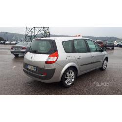 RENAULT Grand Scénic 03/2005 1.9 Dci 120Cv 7p S.S