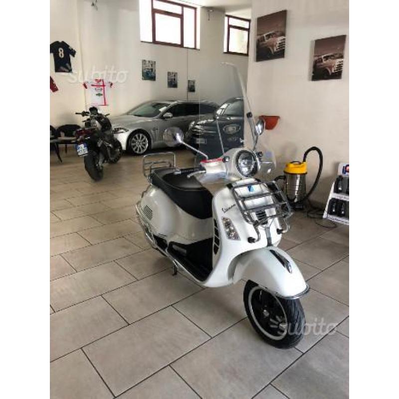 Piaggio Vespa 300 GTS 8000KM UNIPRO - 2011