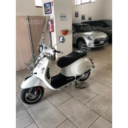 Piaggio Vespa 300 GTS 8000KM UNIPRO - 2011