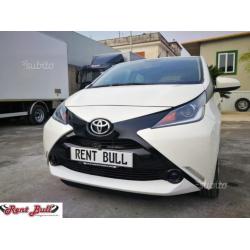 Toyota aygo x-play pari al nuovo