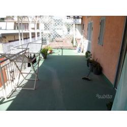 Agnano:Villa mq.145 su 2 liv.-2 ingr.+terrazzo