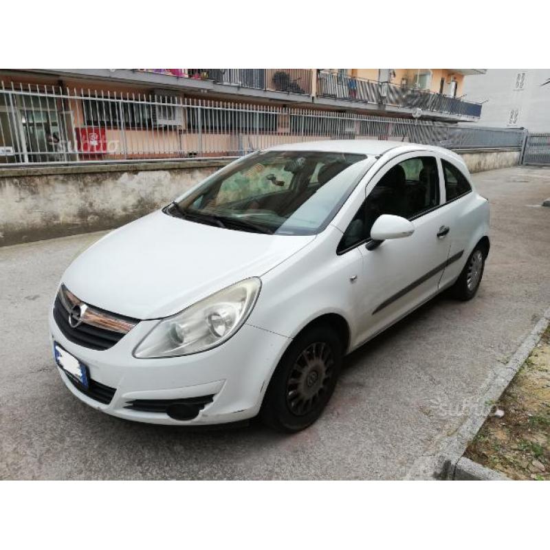 Opel corsa 1.0 benzina /gpl