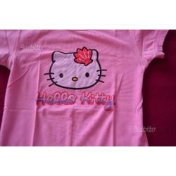 2 T-shirts Hello Kitty