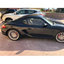 Porsche Cayman 2.7