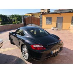 Porsche Cayman 2.7