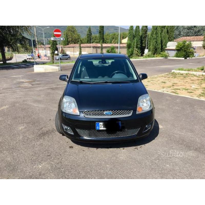 Ford Fiesta 1.2 GPL Titanium Full Optionals