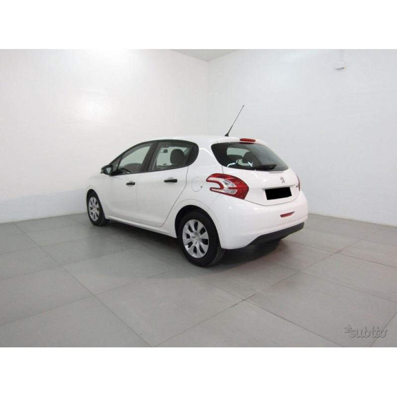 PEUGEOT 208 1.4 HDi Business